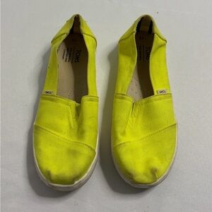 Girls size 3 toms shoes, #M1037